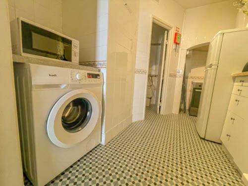 Historical Bica - 3 Bedroom Appartement *